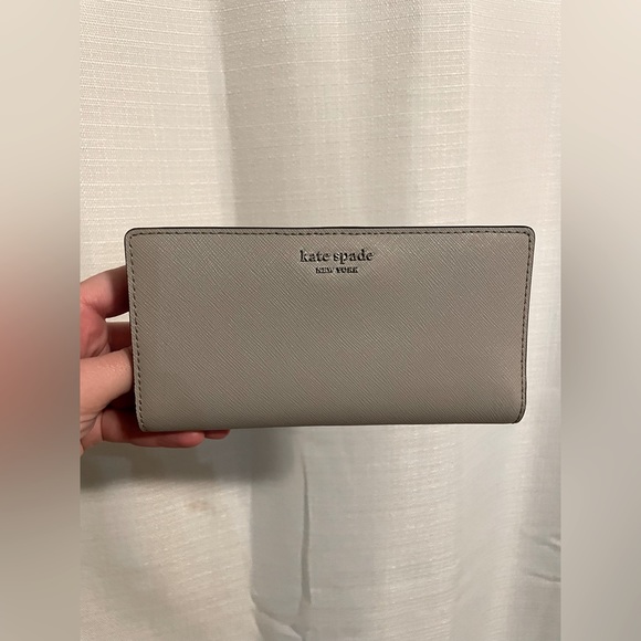 kate Spade Wallet - Picture 1 of 3